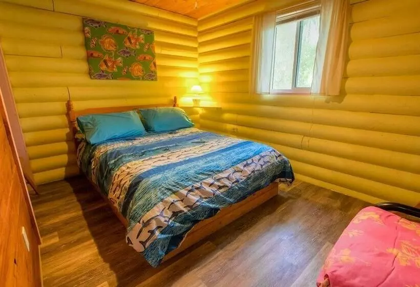 Hotelli Oceanfrontier Hideaway