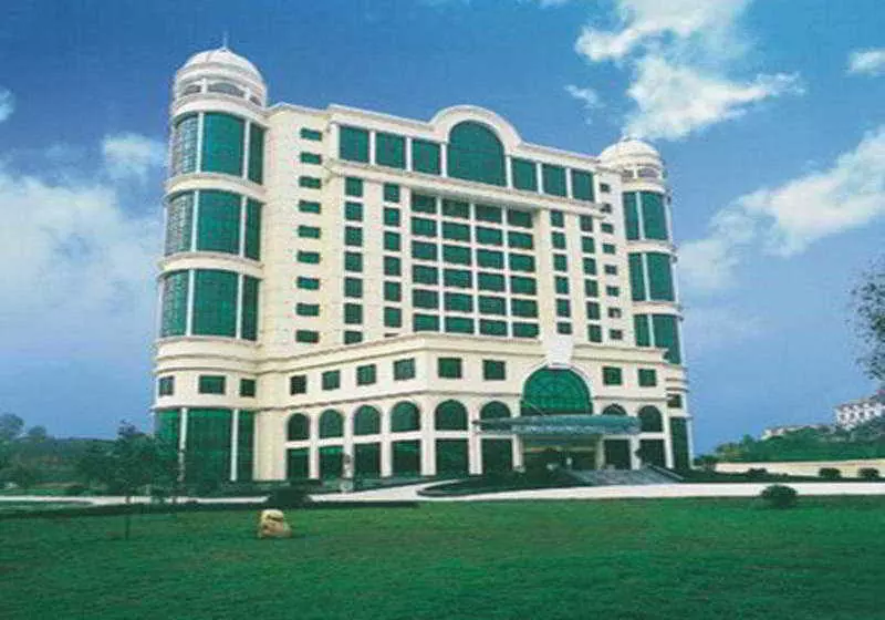 Hotel Peninsula