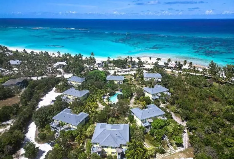 هتل Pineapple Fields