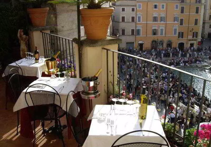 هتل Relais Fontana Di Trevi