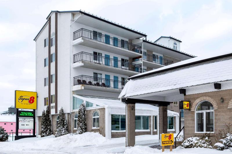Szálloda Super 8 By Wyndham Niagara Falls By The Falls