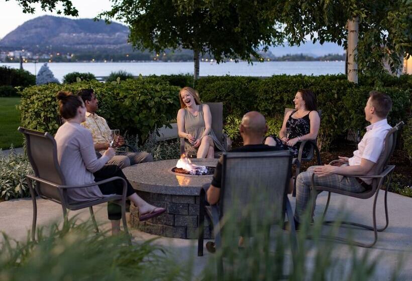 ホテル The Cove Lakeside Resort