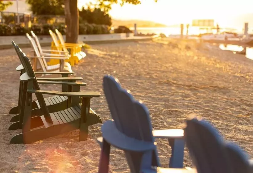 Hotel The Cove Lakeside Resort