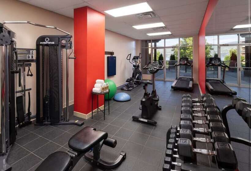 ホテル The Cove Lakeside Resort