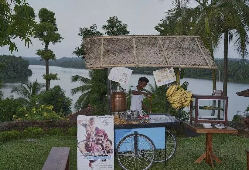 ホテル The Raviz Kadavu