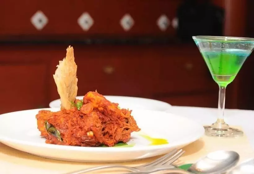 ホテル The Raviz Kadavu