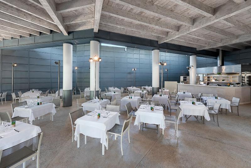 בית מלון כפרי Ethra Reserve Alborèa