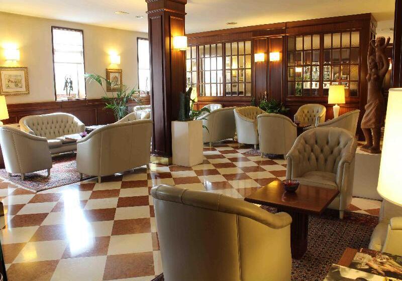 Отель Alla Torre