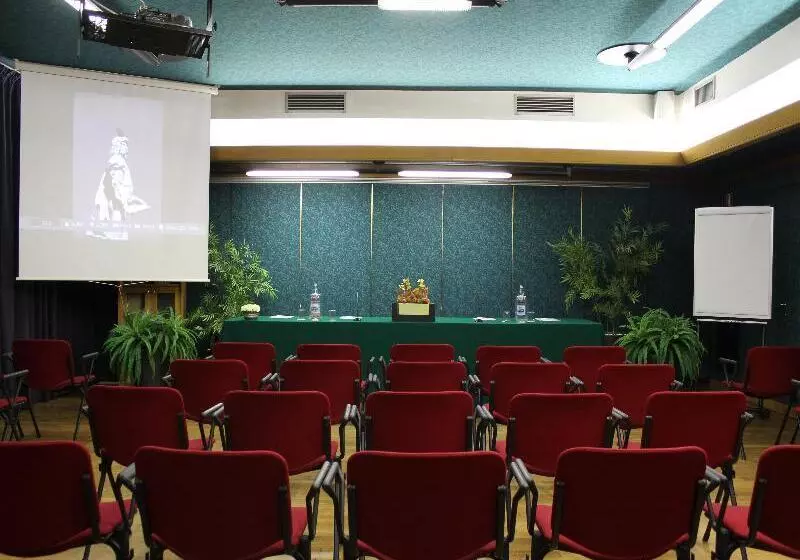 Отель Alla Torre