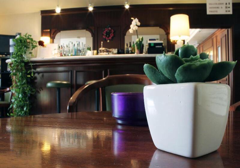 Отель Alla Torre