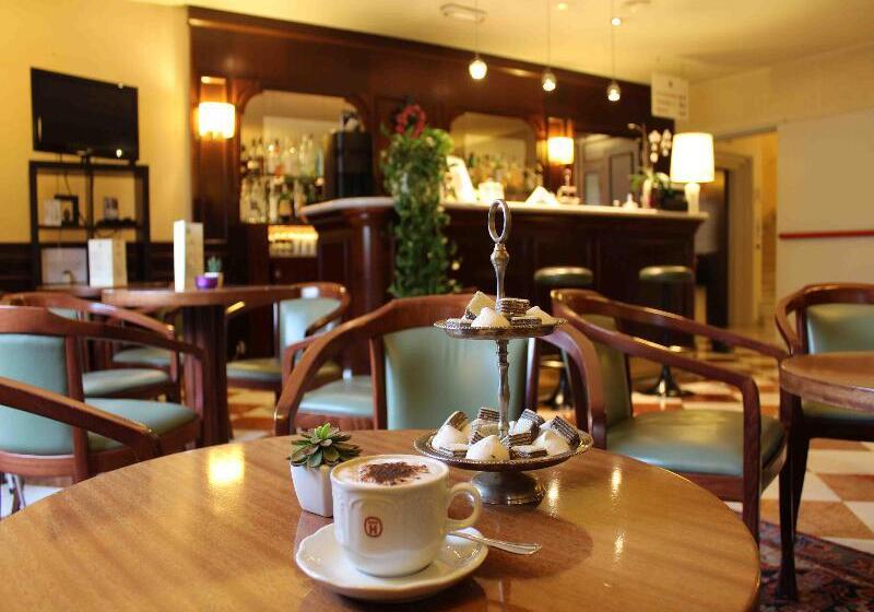 Отель Alla Torre