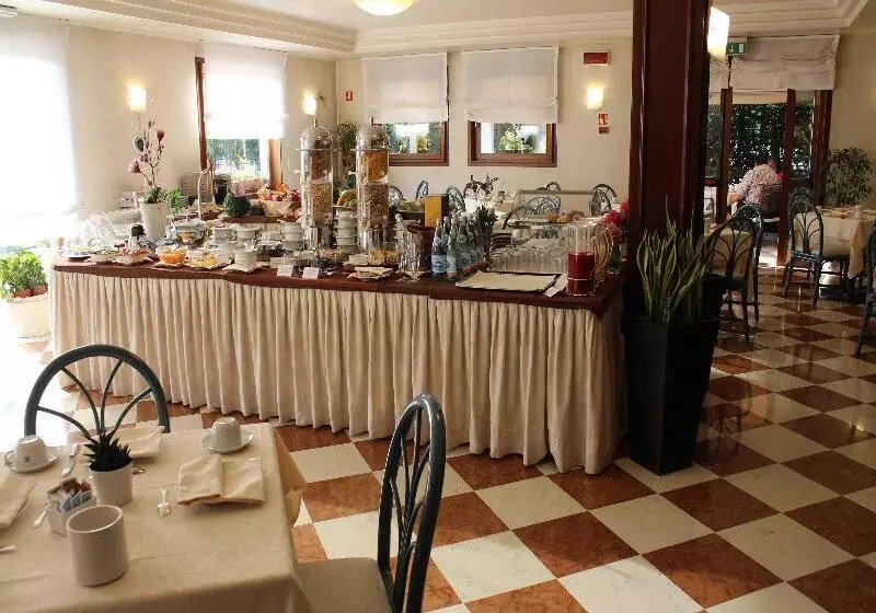 Отель Alla Torre