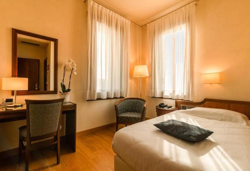 Отель Alla Torre