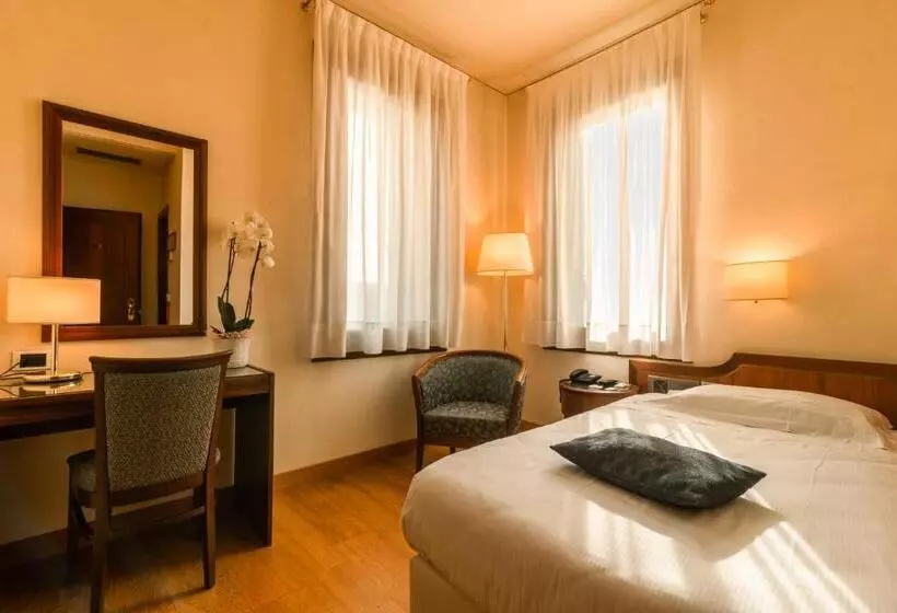 Отель Alla Torre