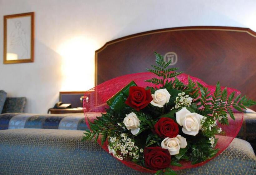 Отель Alla Torre