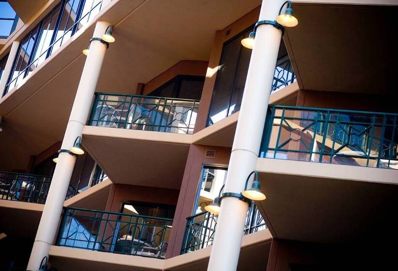 Amora Hotel Riverwalk Melbourne