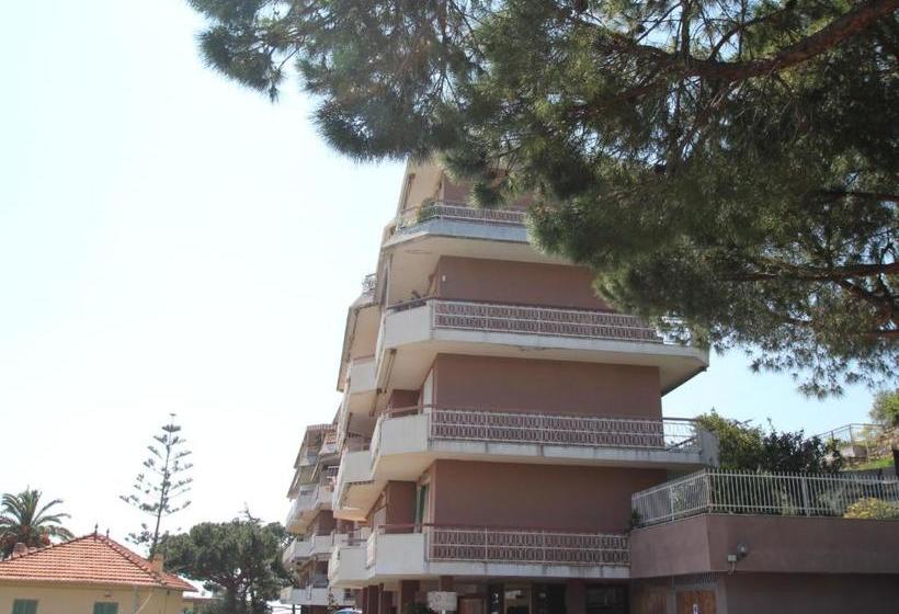 Hotel Apartment Cesare By Interhome