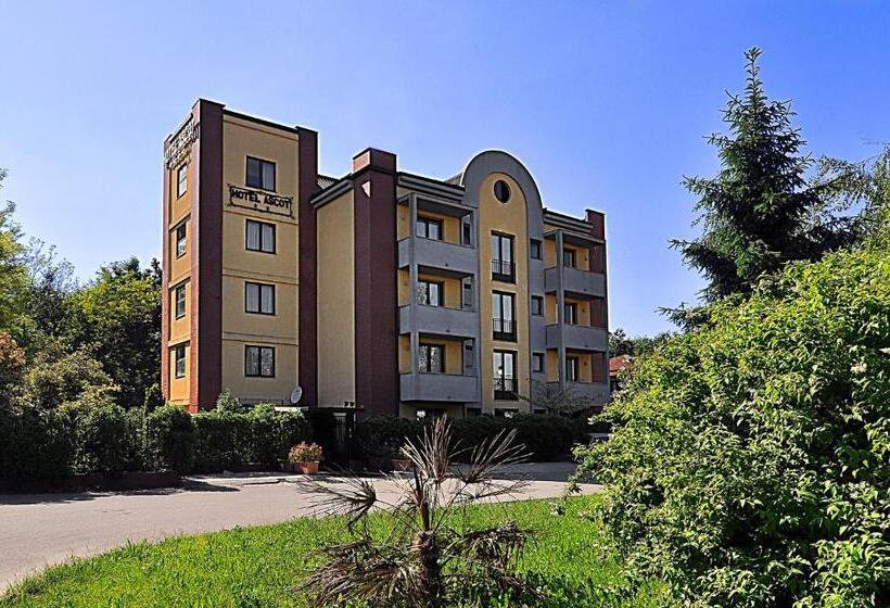 فندق Ascot Lodging