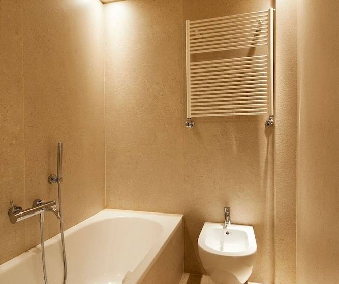 هتل Dei Dragomanni