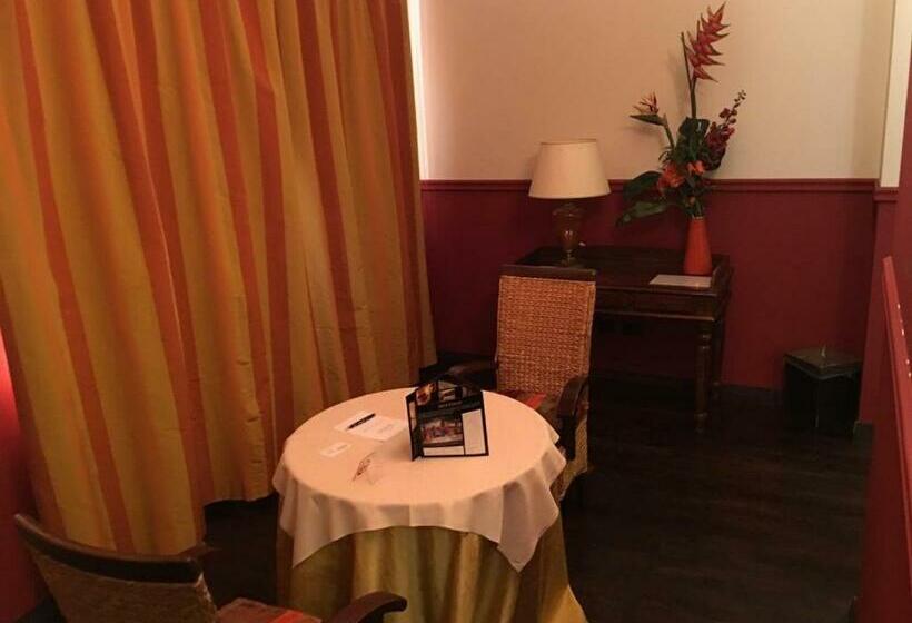 Отель Don Carlo