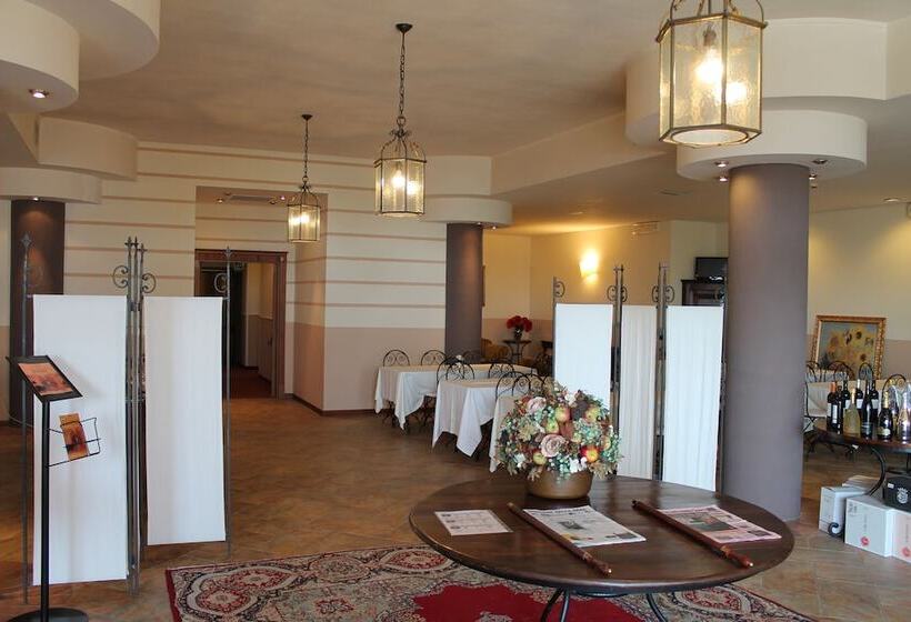 Отель Don Carlo