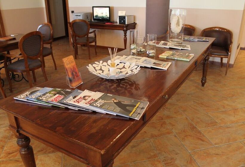 Отель Don Carlo