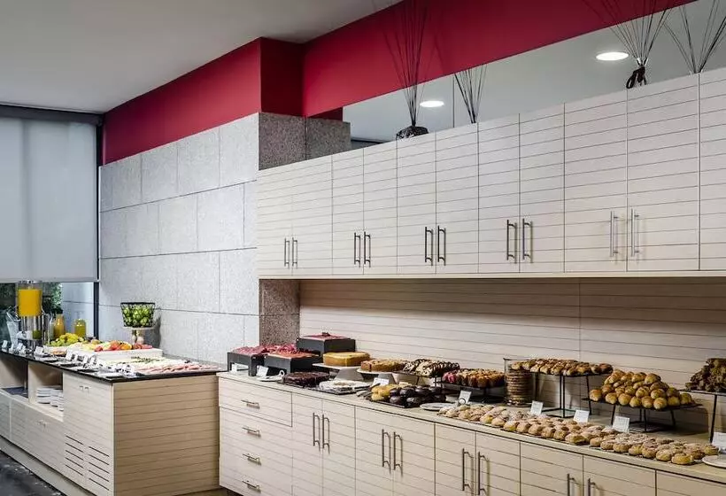 فندق Eurostars Reina Felicia