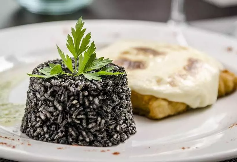 فندق Eurostars Reina Felicia