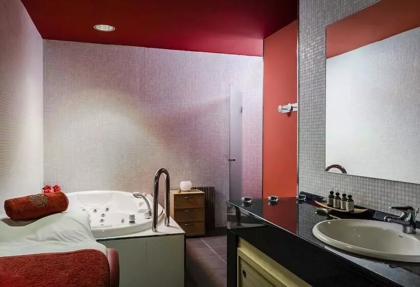 فندق Eurostars Reina Felicia