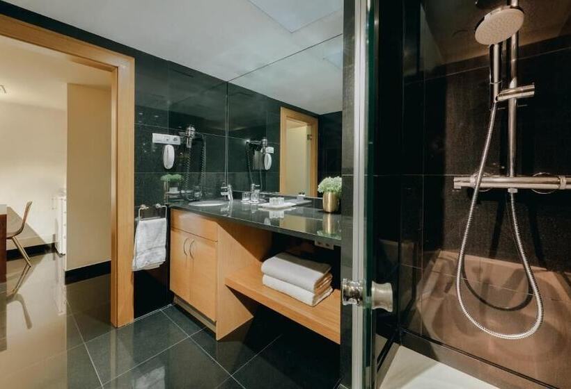 فندق Hesperia Fira