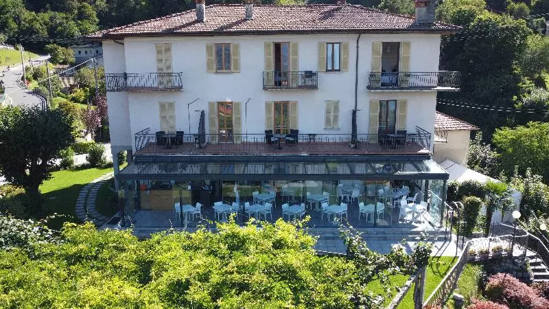 בית מלון כפרי Il Perlo