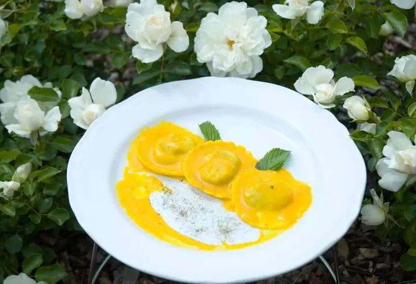 Отель Le Pozze Di Lecchi