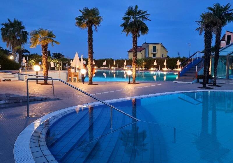 בית מלון כפרי Loano 2 Village