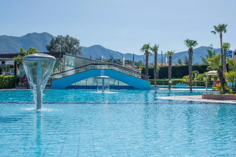 בית מלון כפרי Loano 2 Village