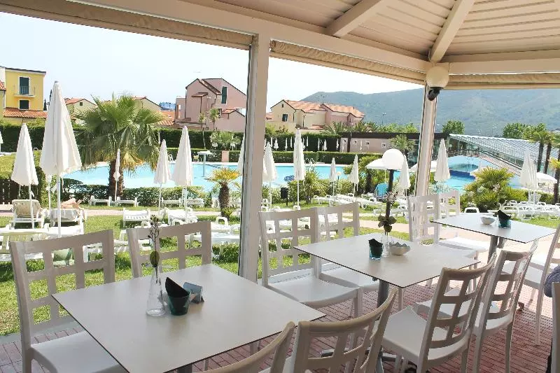 בית מלון כפרי Loano 2 Village