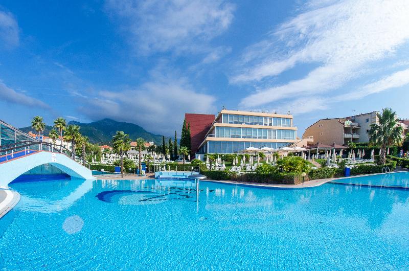 בית מלון כפרי Loano 2 Village