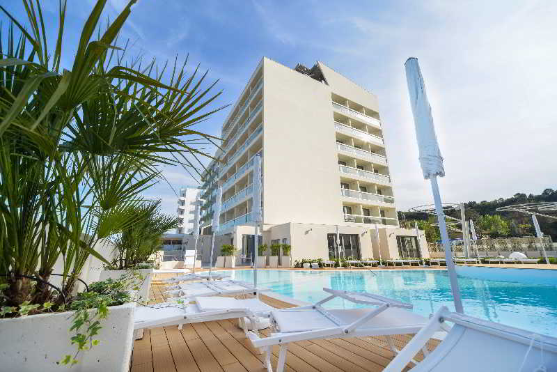 בית מלון כפרי Nautilus Family