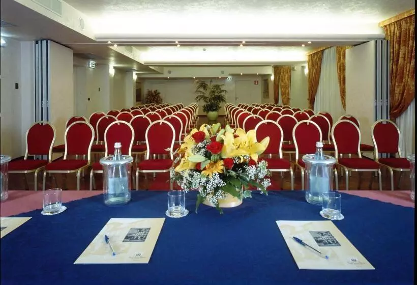 Szálloda Savoy Palace