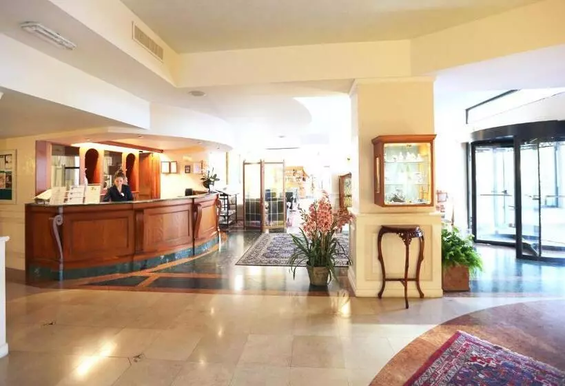 Szálloda Savoy Palace