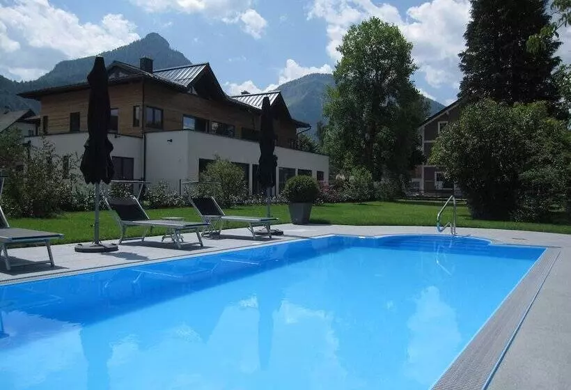 ホテル Stroblerhof