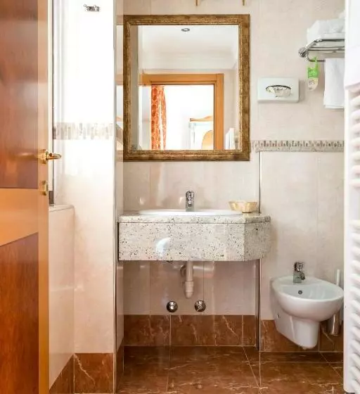 هتل Ungheria Varese 1946