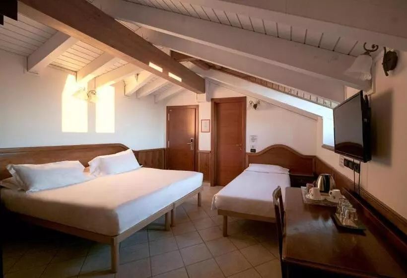 هتل Ungheria Varese 1946