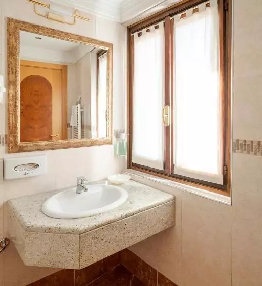 هتل Ungheria Varese 1946