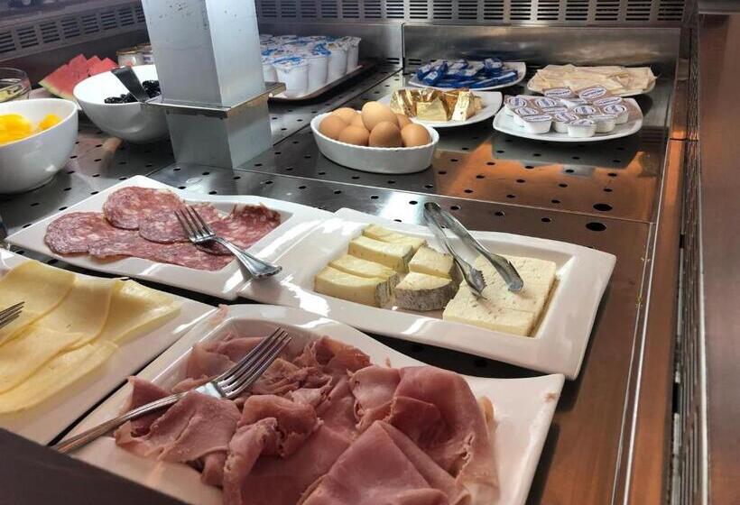 فندق Villa Savoia