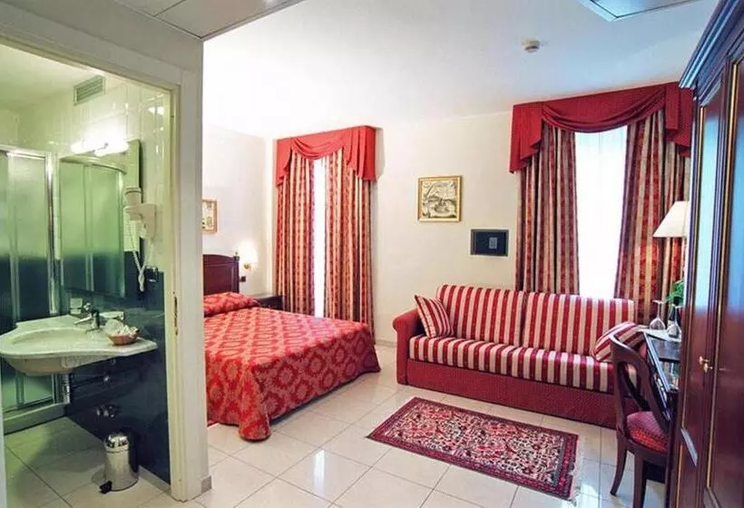 Отель Villa Savoia