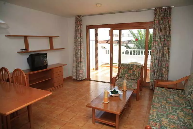Apartamentos Teguisol