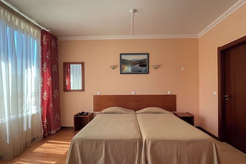 مبيت وإفطار Império