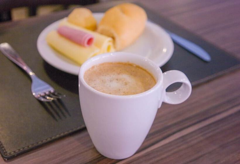 هتل El Aram Natal Mar