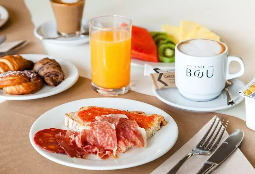 فندق Checkin Montserrat