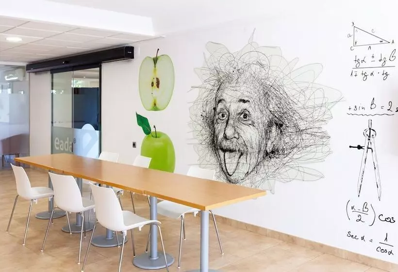 فندق Checkin Montserrat